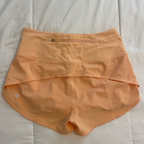 Lululemon speed-up HR short 2.5” - Picture 2 of 3